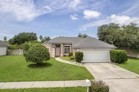 2322 Longmont Ln E, Jacksonville, FL 32246