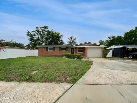 7958 Jaguar Dr, Jacksonville, FL 32244