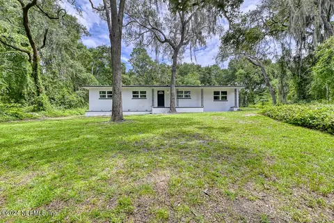 717 SE Se 4th Ave, Melrose, FL 32666