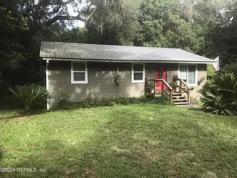 107 Magnolia Ct, Melrose, FL 32666