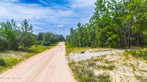 327 Songbird Rd, Palatka, FL 32177
