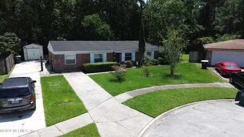 2463 Alden Trace Blvd E, Jacksonville, FL 32246