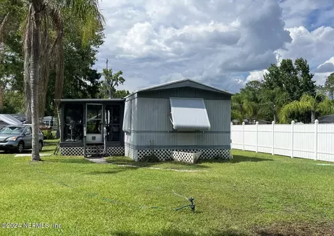 124 Edgewater Rd, Satsuma, FL 32189