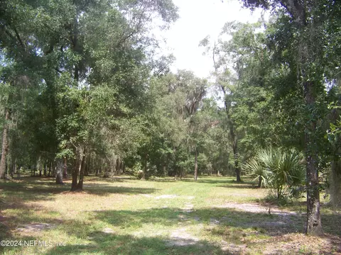 234 Lake St, Pomona Park, FL 32181
