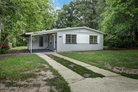 3331 Ross Cir, Palatka, FL 32177