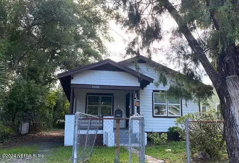 1836 Lambert St, Jacksonville, FL 32206