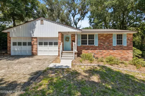 1627 Broome St, Fernandina Beach, FL 32034