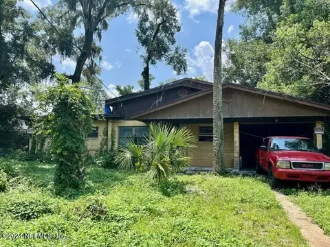 5298 Floral Bluff Ct, Jacksonville, FL 32211