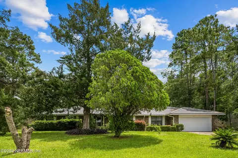 106 Raintree Woods Trl, Palatka, FL 32177