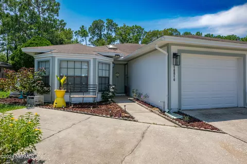 10810 Ironstone Dr S, Jacksonville, FL 32246