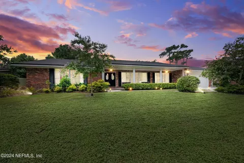 2462 Castellon Dr, Jacksonville, FL 32217