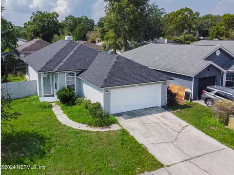11190 Mikris Dr N, Jacksonville, FL 32225