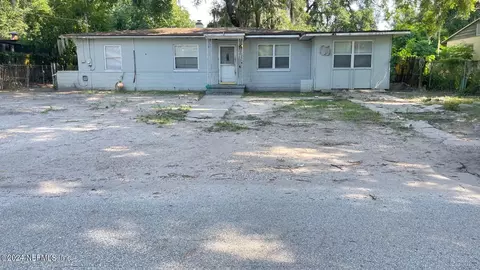 5827 Ansley St, Jacksonville, FL 32211