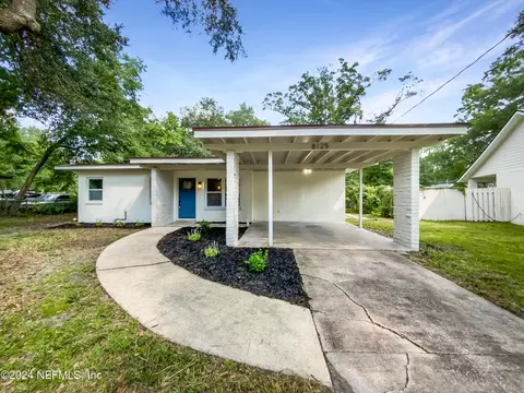 8125 Bazaine Dr, Jacksonville, FL 32210