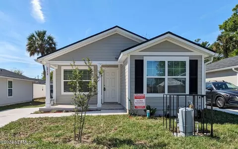 2118 Clemente Dr, Jacksonville, FL 32204