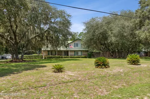 353 County Road 315, Interlachen, FL 32148