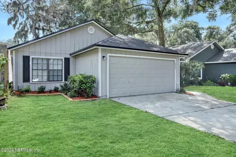 2235 Aspen Ridge Ct, Jacksonville, FL 32233