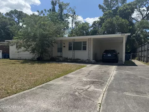 7612 Altus Dr S, Jacksonville, FL 32277