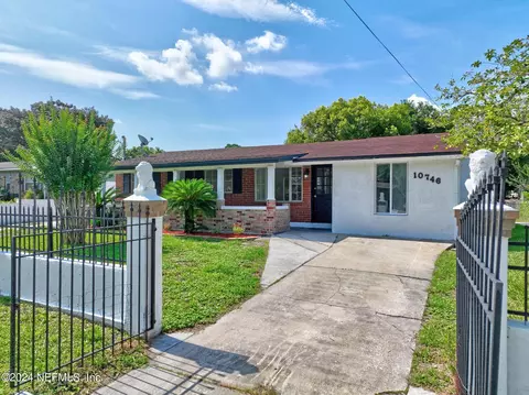 10746 Kuralei Dr, Jacksonville, FL 32246