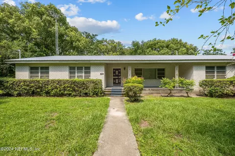 201 Cedar Ave, Palatka, FL 32177