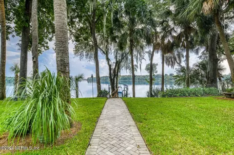 125 Woodbury Trl, Satsuma, FL 32189