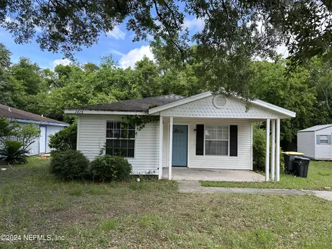 1615 Brook Forest Dr, Jacksonville, FL 32208