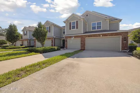 6806 Roundleaf Dr, Jacksonville, FL 32258