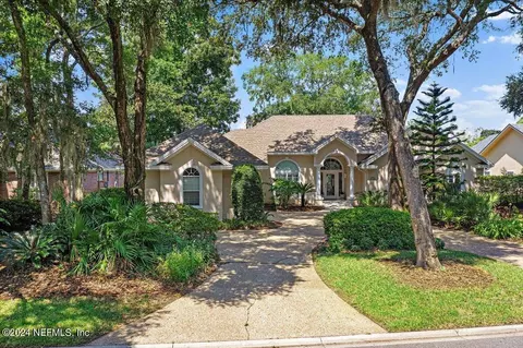 2316 Oceanforest Dr W, Atlantic Beach, FL 32233