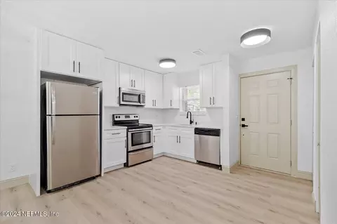 4836 Atlantic Blvd #218, Jacksonville, FL 32207