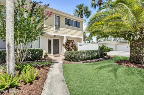 7908 Los Robles Ct, Jacksonville, FL 32256