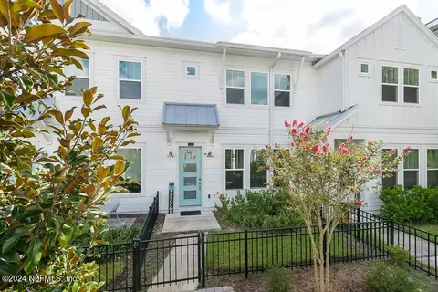 7434 Calusa Ct, Jacksonville, FL 32256
