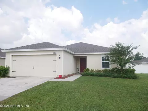 8682 Newnan Lake Dr, Macclenny, FL 32063