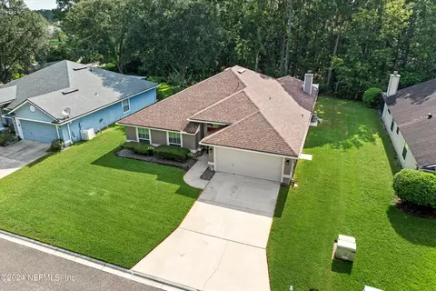 2413 Misty Water Dr E, Jacksonville, FL 32246