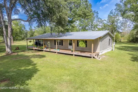 13720 NE 160th Ave, Waldo, FL 32694