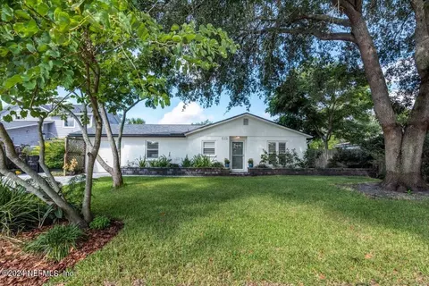 512 Nautical Blvd N, Atlantic Beach, FL 32233