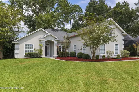 1125 Lake Parke Dr, Saint Johns, FL 32259