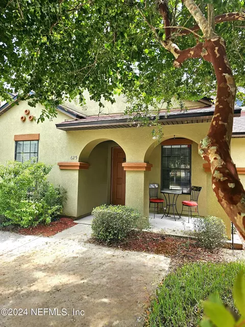 625 Briar Way Ln, Saint Johns, FL 32259