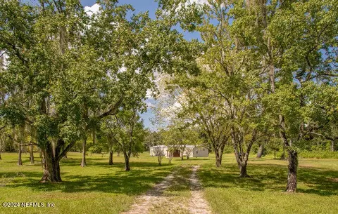 130 Palamino Rd, Crescent City, FL 32112