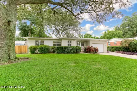 8444 S Lamanto Ave, Jacksonville, FL 32211