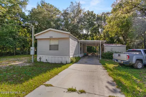 104 Cindy Ave, Interlachen, FL 32148