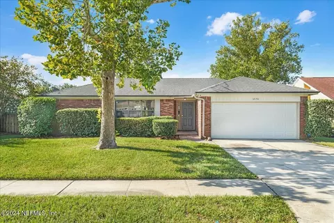 12150 Chippenham Ct, Jacksonville, FL 32225
