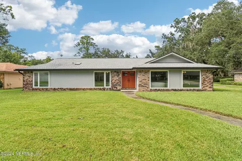 11665 Sedgemoore Dr N, Jacksonville, FL 32223
