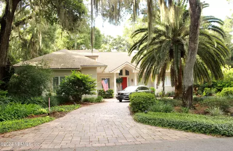 127 Sea Marsh Rd, Fernandina Beach, FL 32034