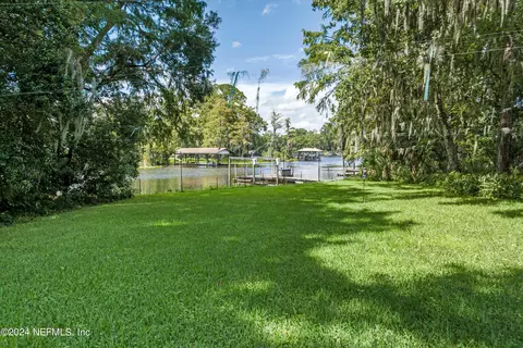 2441 Captain Ct, Jacksonville, FL 32210