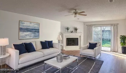 3832 Autumn Leaf Ct, Jacksonville, FL 32246