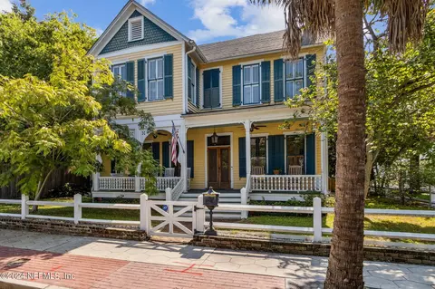 30 S 3rd St, Fernandina Beach, FL 32034