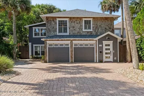 324 7th St, Atlantic Beach, FL 32233