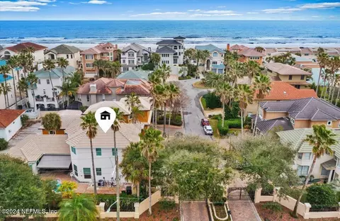 89 Nicole Ln S, Atlantic Beach, FL 32233