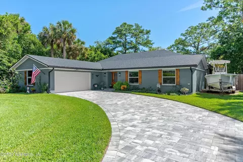 812 Davis St, Neptune Beach, FL 32266