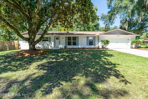 2142 Chablis Ct E, Orange Park, FL 32073